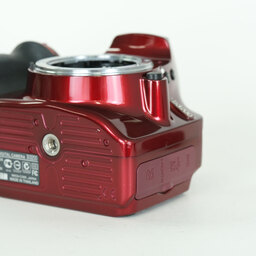 Nikon D3200ボディ レッド