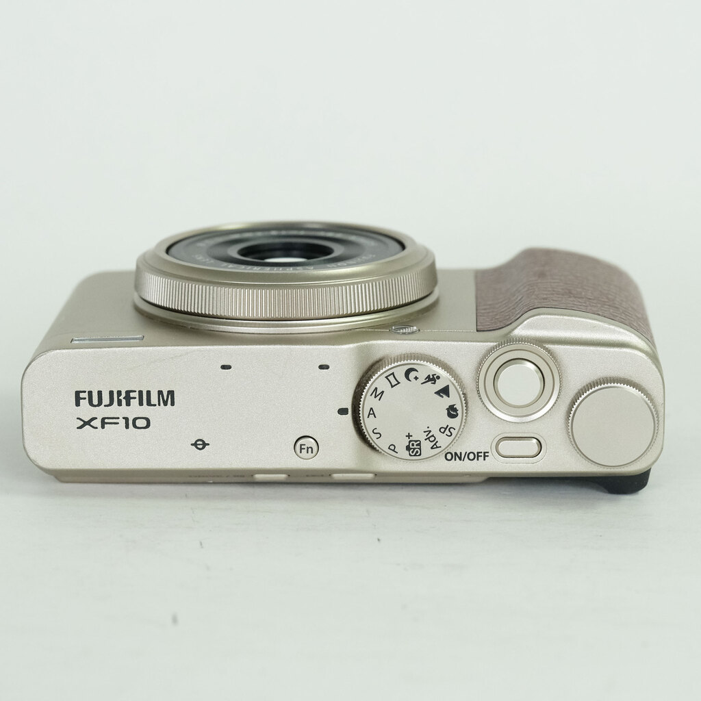 FUJIFILM XF10 シャンパンゴールド