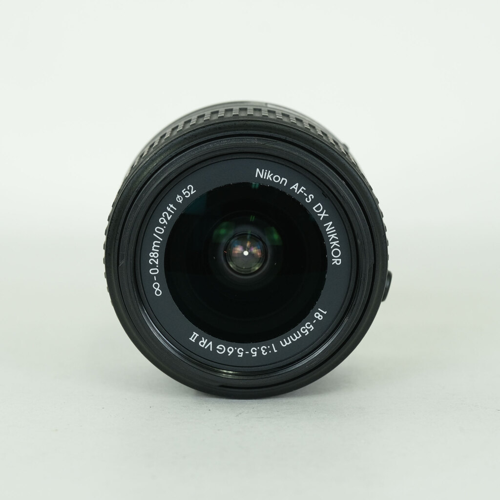 Nikon AF-S DX NIKKOR 18-55mm f3.5-5.6G VR II