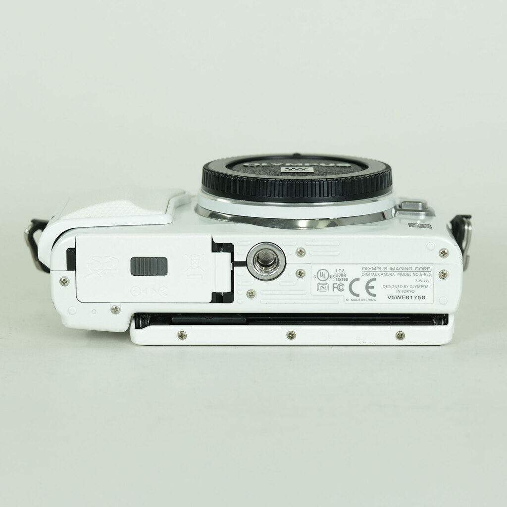 OLYMPUS PEN Lite E-PL6 ボディ ホワイト