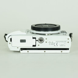 OLYMPUS PEN Lite E-PL6 ボディ ホワイト