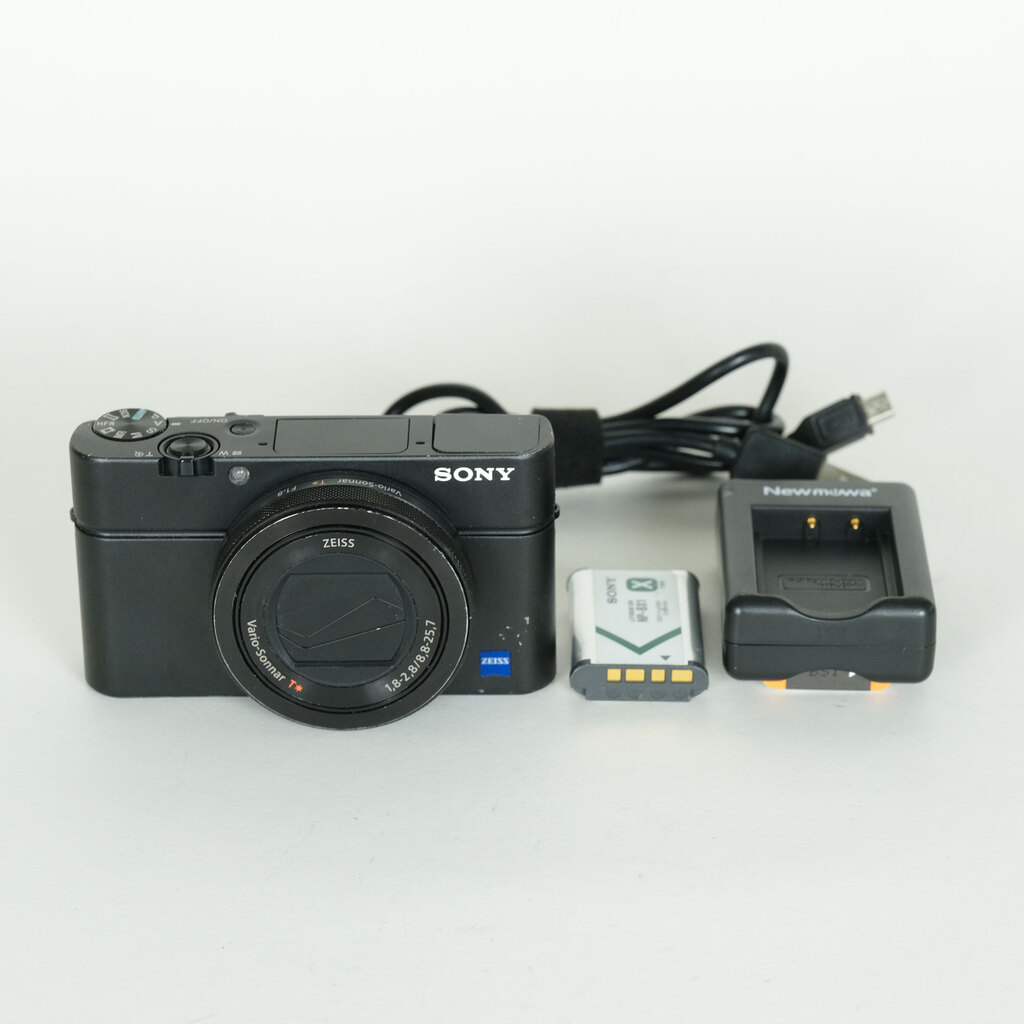 SONY Cyber-shot DSC-RX100M4
