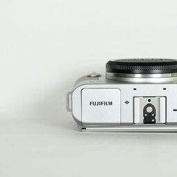FUJIFILM X-A3 ボディ  ブラウン