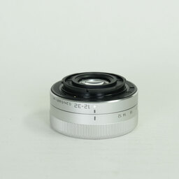 Panasonic LUMIX G VARIO 12-32mm / F3.5-5.6 ASPH. / MEGA O.I.S.