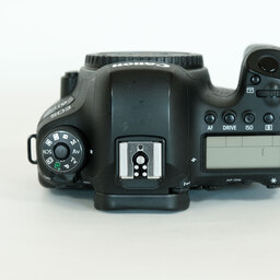 Canon EOS 6D Mark II