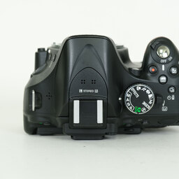 Nikon D5200 ボディ ブラック