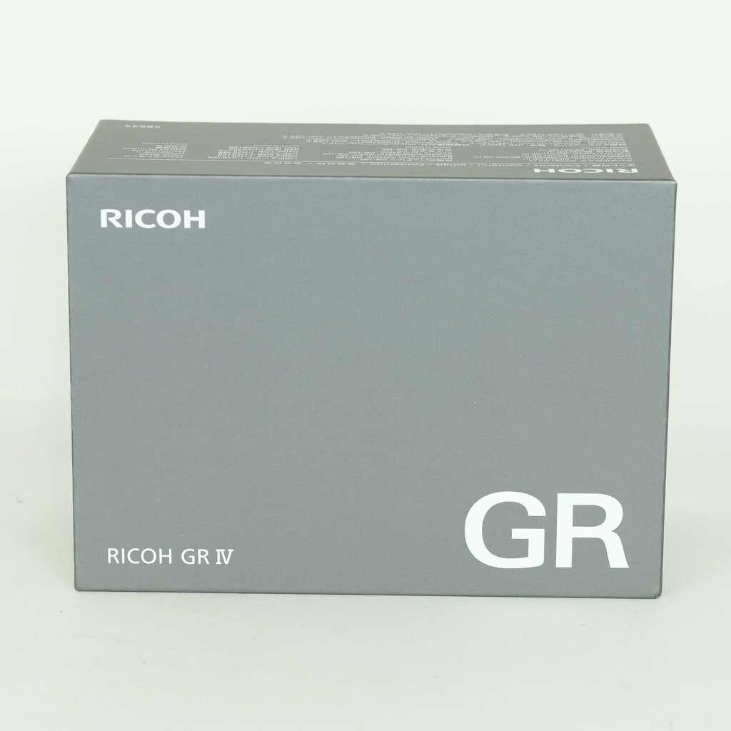 RICOH GR IV