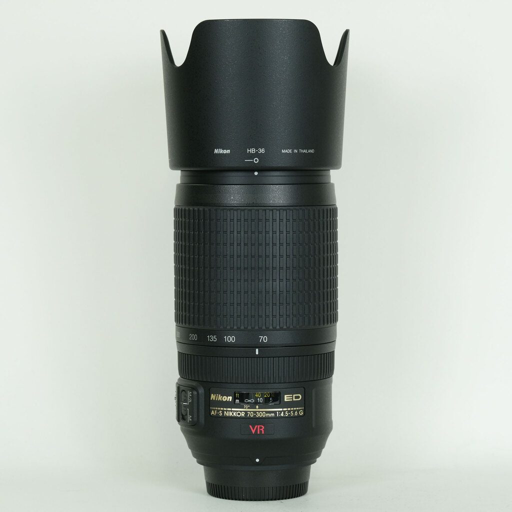 Nikon AF-S VR Zoom-Nikkor 70-300mm F4.5-5.6G IF-ED Nikon AF-S VR Zoom-Nikkor 70-300mm F4.5-5.6G IF-ED