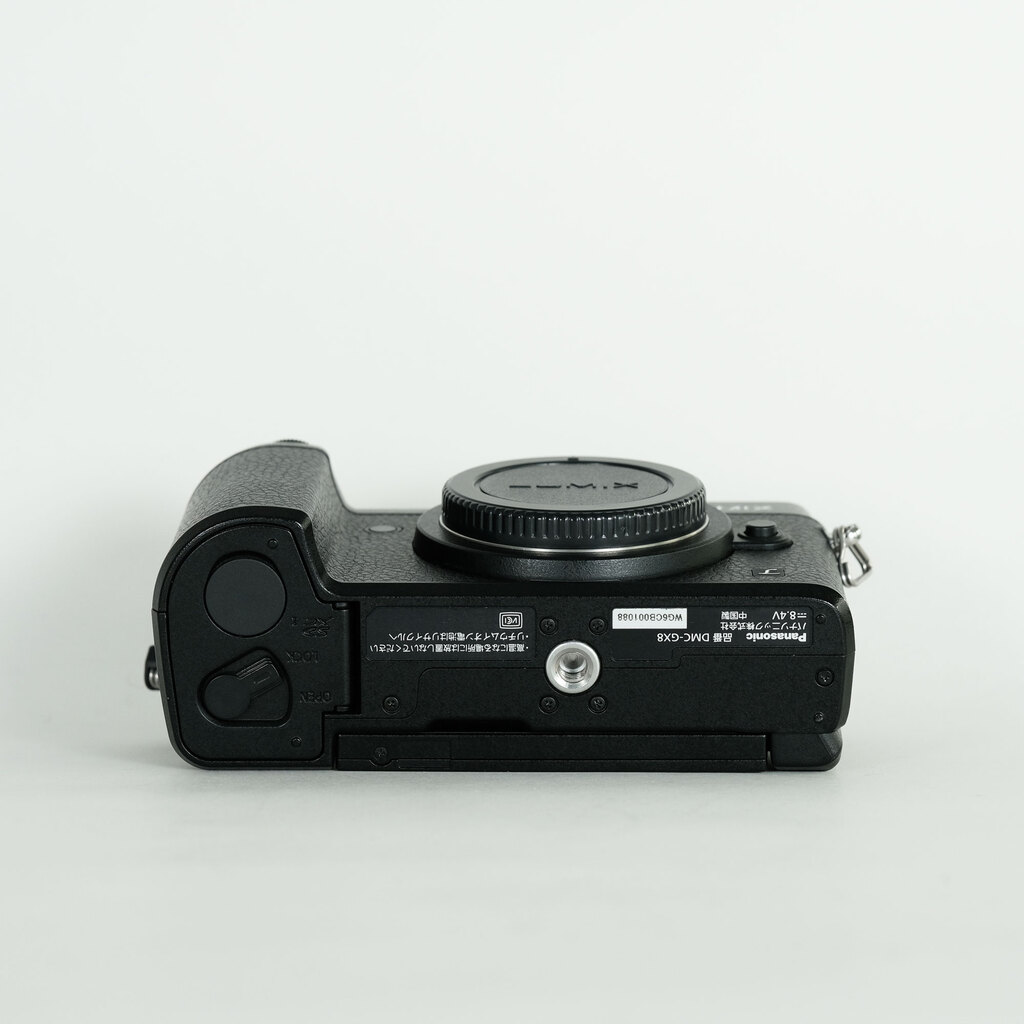 Panasonic LUMIX DMC-GX8 ボディ ブラック