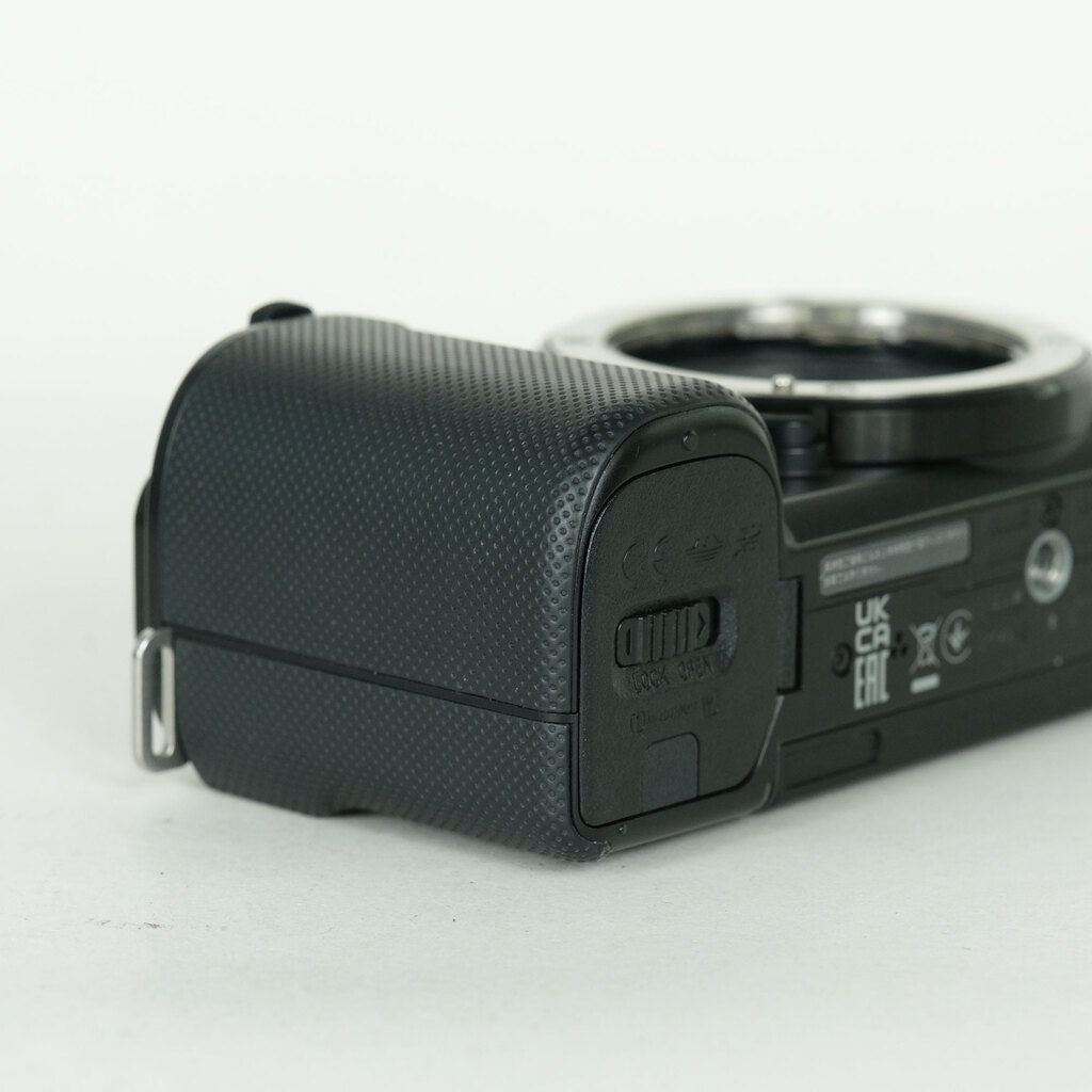 SONY VLOGCAM ZV-E10 SONY VLOGCAM ZV-E10