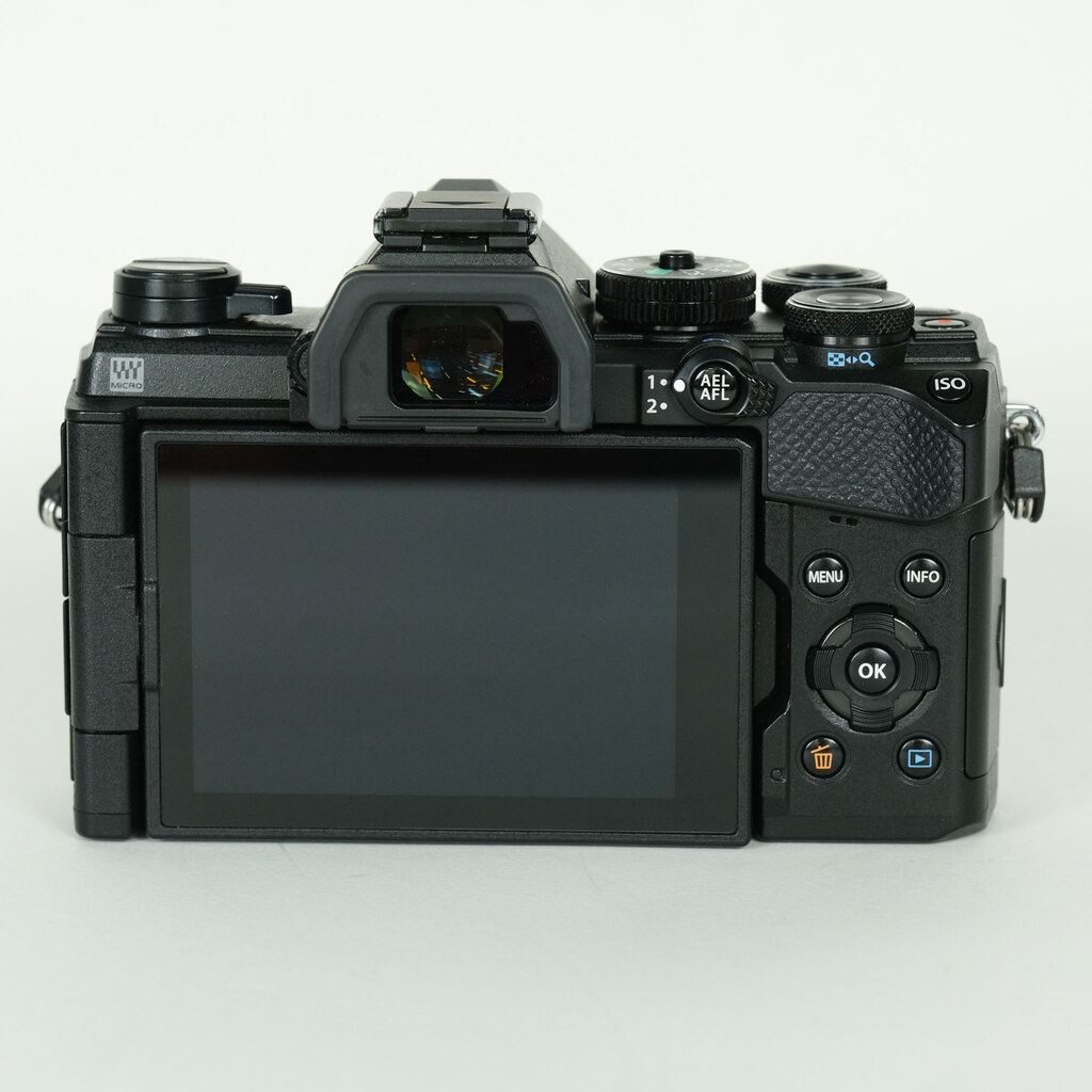 OM SYSTEM OM-5 [�{�f�B �u���b�N]