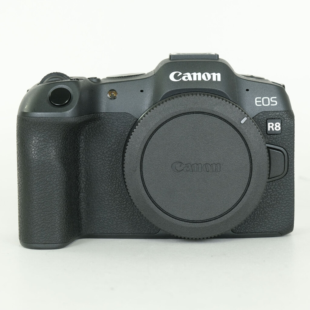 Canon EOS R8