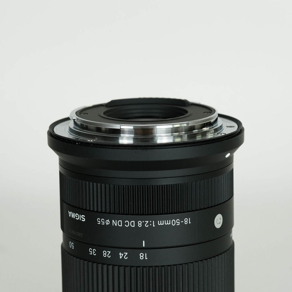 SIGMA 18-50mm F2.8 DC DN｜Contemporary [キヤノンRF用]