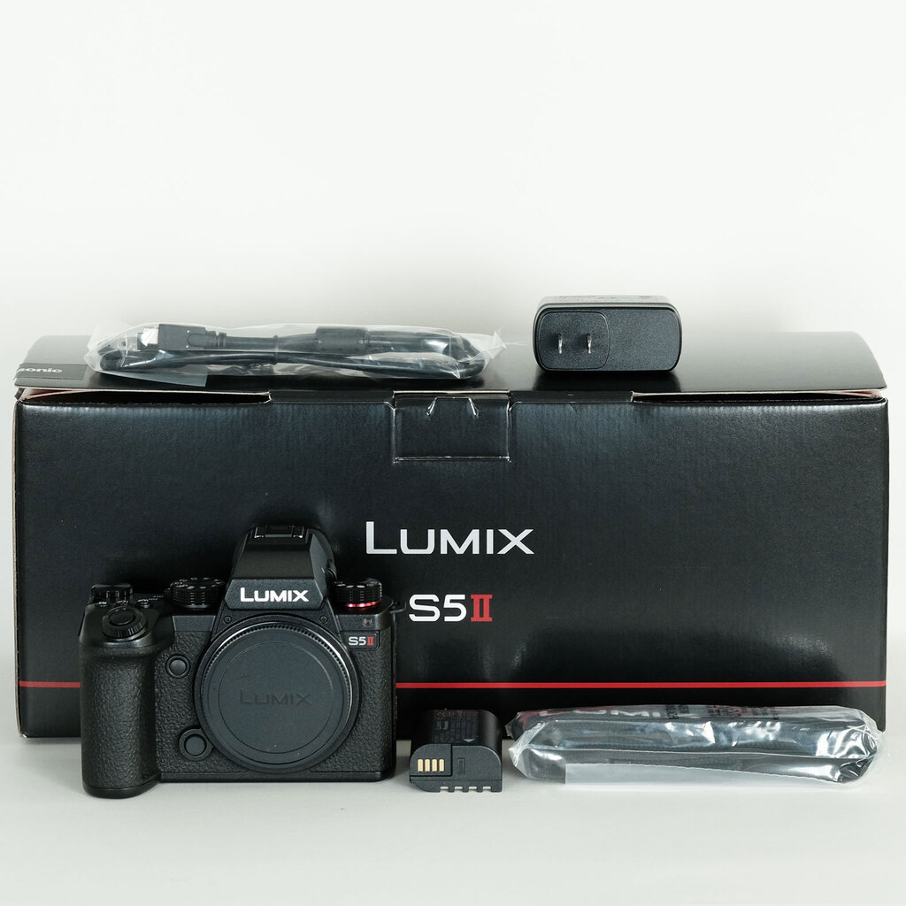 Panasonic LUMIX S5II DC-S5M2