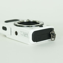 Canon EOS M ボディ ホワイト