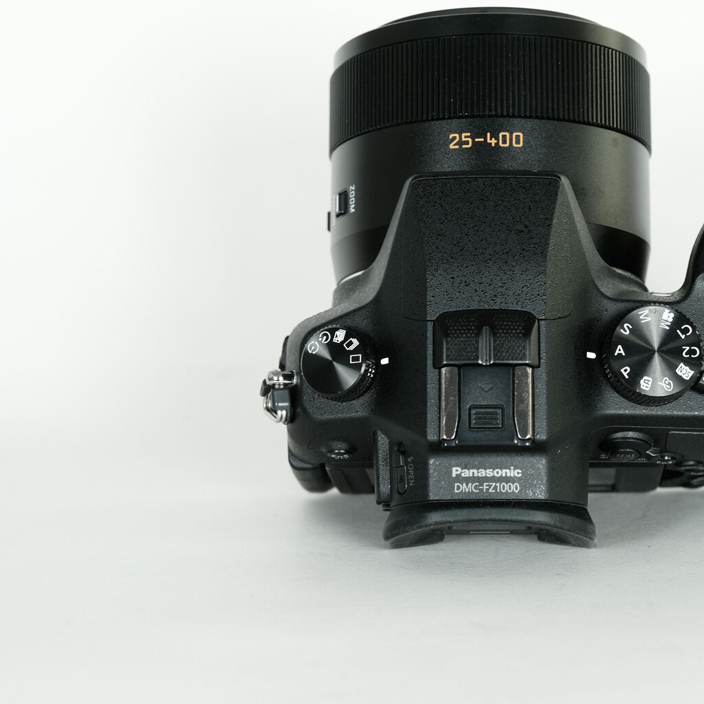 Panasonic LUMIX DMC-FZ1000