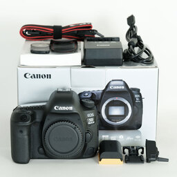 Canon EOS 5D Mark IV