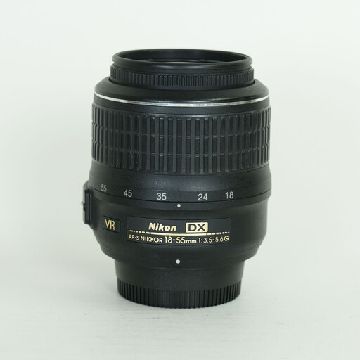 Nikon AF-S DX NIKKOR 18-55mm F3.5-5.6 G VR Nikon AF-S DX NIKKOR 18-55mm F3.5-5.6 G VR