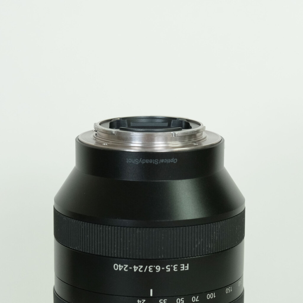 SONY FE 24-240mm F3.5-6.3 OSS SEL24240