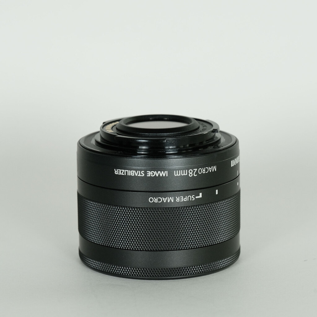 Canon EF-M28mm F3.5 マクロ IS STM