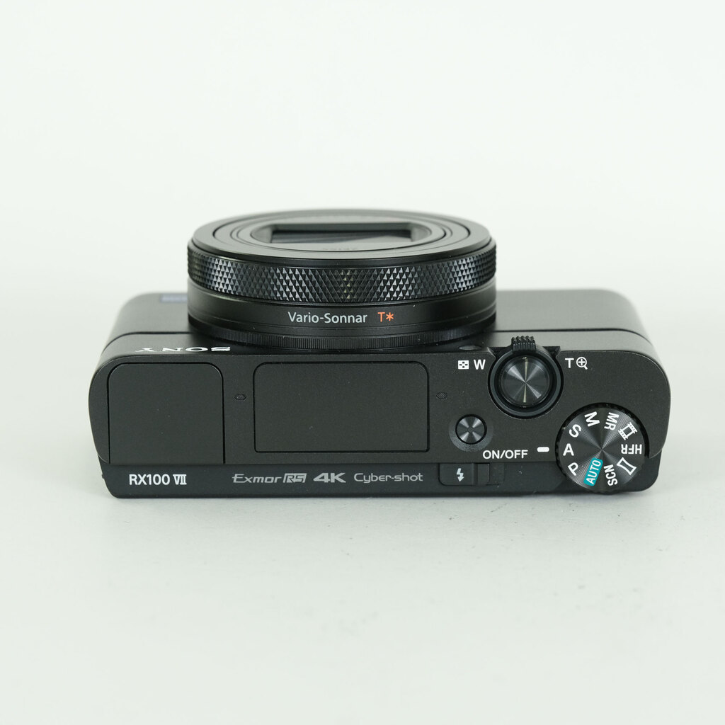SONY Cyber-shot DSC-RX100M7