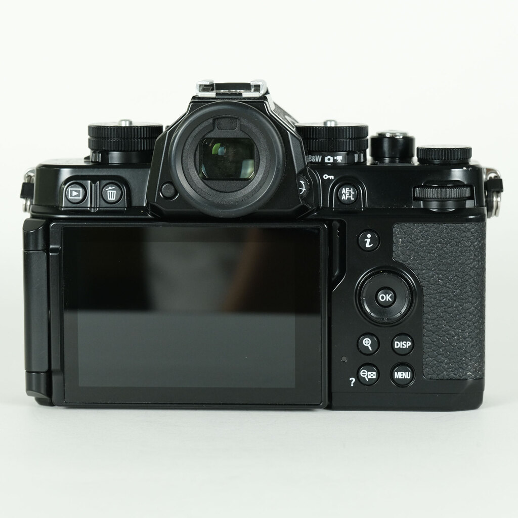 Nikon Z f [�{�f�B]
