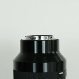 SIGMA Art 135mm F1.8 DG HSM (ソニーE用) SIGMA Art 135mm F1.8 DG HSM (ソニーE用)