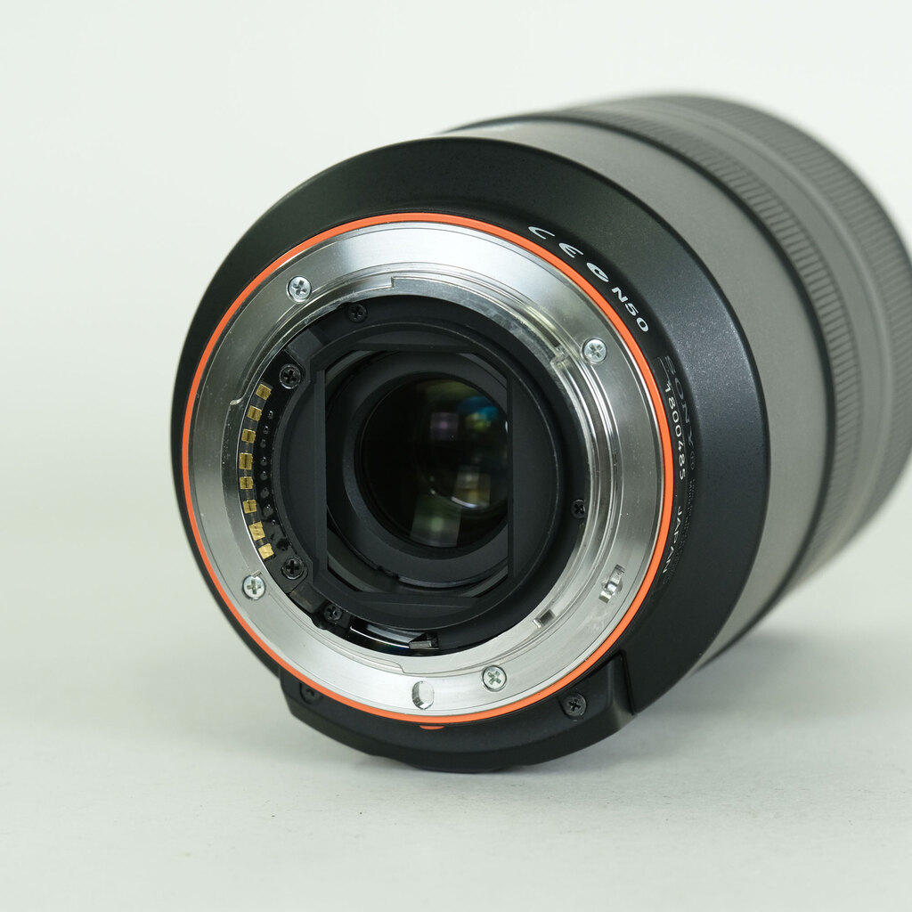 SONY 70-300mm F4.5-5.6 G SSM SAL70300G