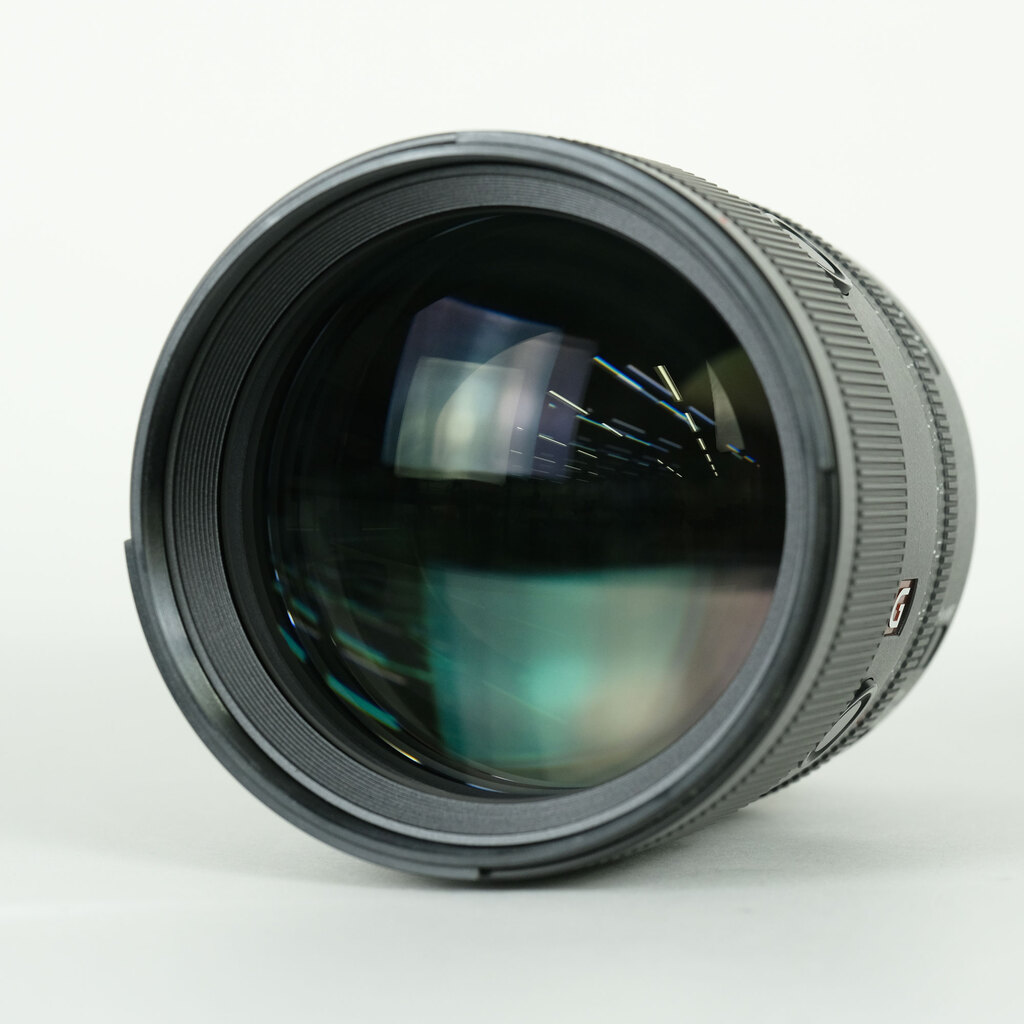 SONY FE 135mm F1.8 GM SEL135F18GMの出品 | ONE SCENE（ワンシーン）