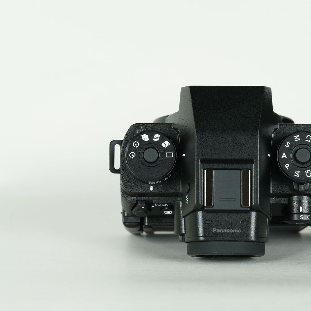 Panasonic LUMIX DC-S1M2ES ボディの出品 | ONE SCENE（ワンシーン）
