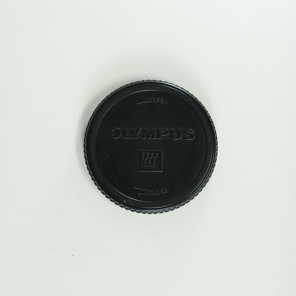 OLYMPUS M.ZUIKO DIGITAL 17mm F2.8 シルバー