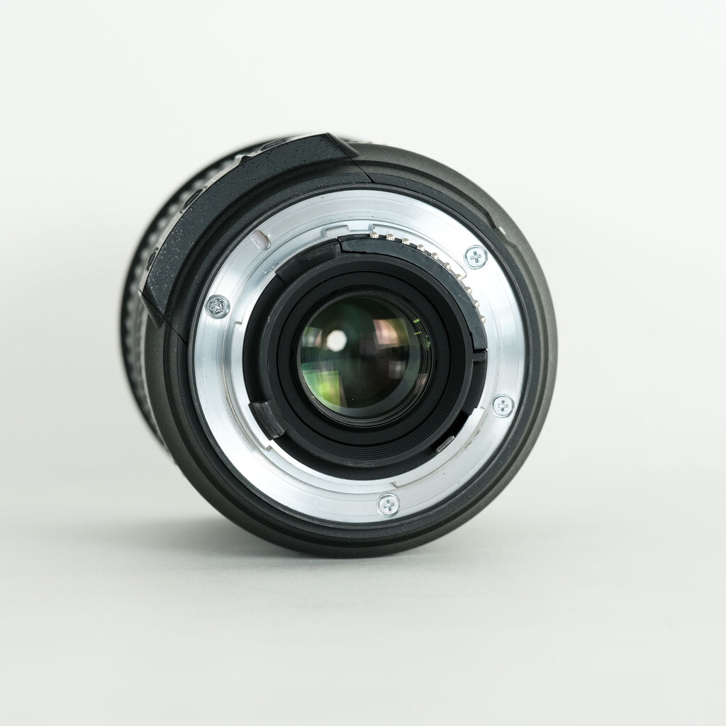 Nikon AF-S DX VR Zoom-Nikkor 18-200mm F3.5-5.6G IF-ED