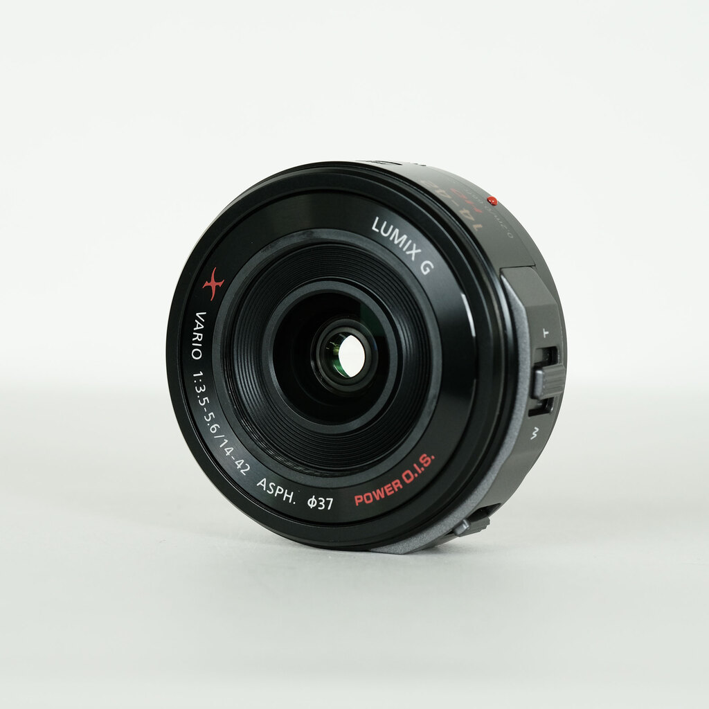 Panasonic LUMIX G X VARIO PZ 14-42mm / F3.5-5.6 ASPH. / POWER O.I.S.