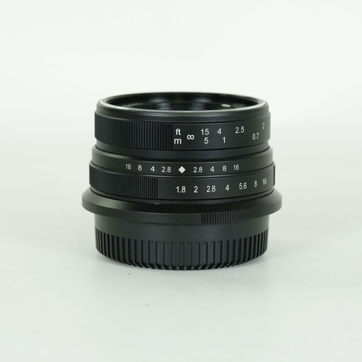 七工匠 7artisans 25mm F1.8 (マイクロフォーサーズ用) ブラック