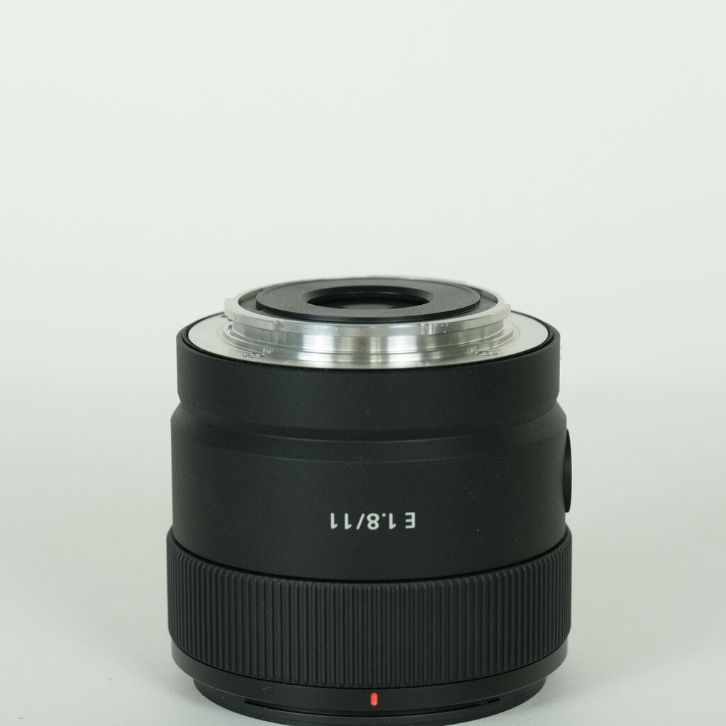 SONY E 11mm F1.8 SEL11F18の出品 | ONE SCENE（ワンシーン）