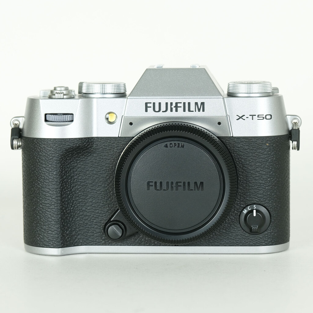 FUJIFILM X-T50