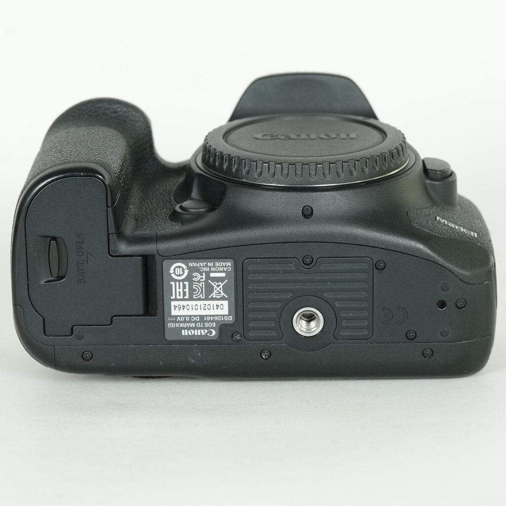 Canon EOS 7D Mark II Canon EOS 7D Mark II