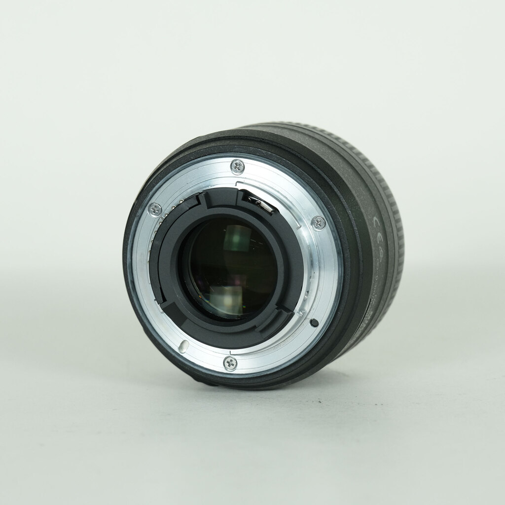 Nikon AF-S DX NIKKOR 35mm f/1.8Gの出品 | ONE SCENE（ワンシーン）