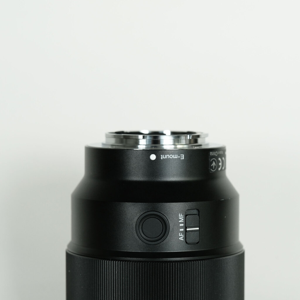 SONY FE 85mm F1.8 SEL85F18