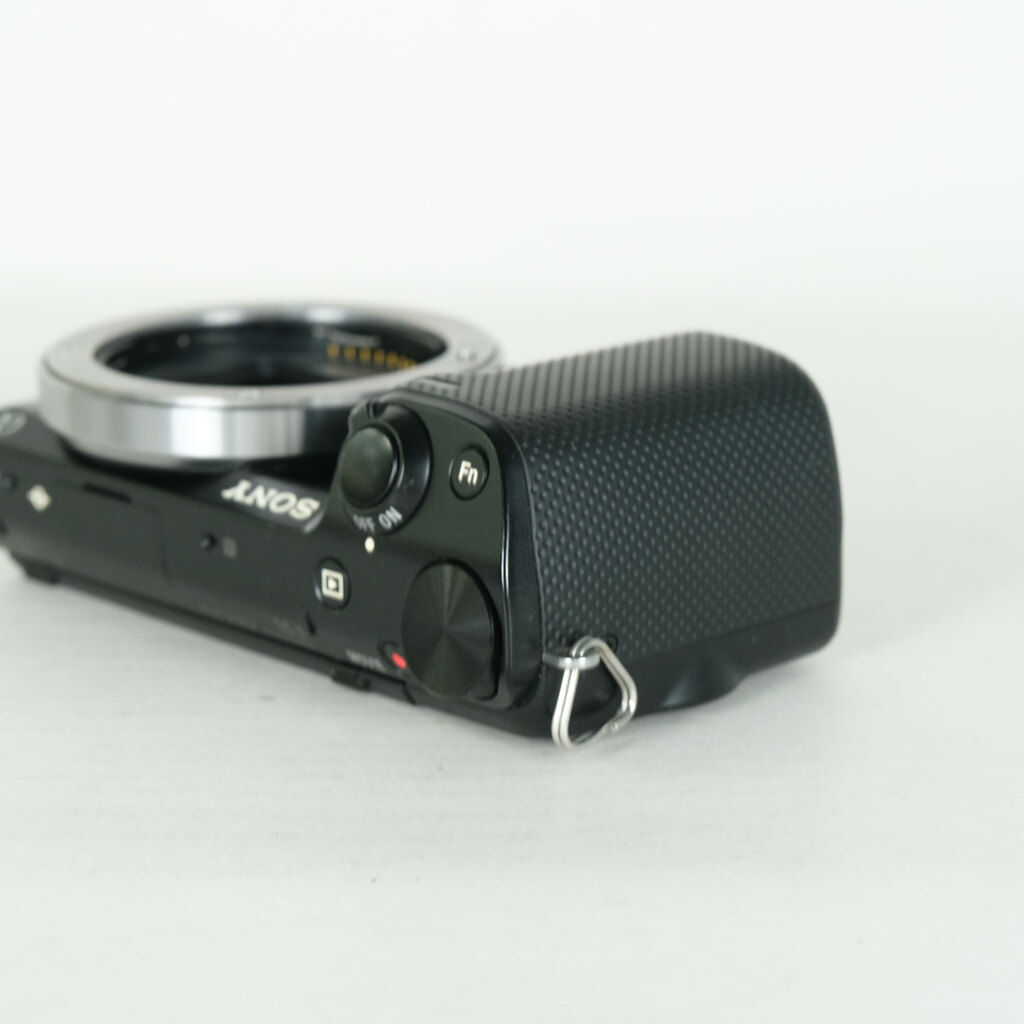 SONY α NEX-5R ボディ ブラックの出品 | ONE SCENE（ワンシーン）