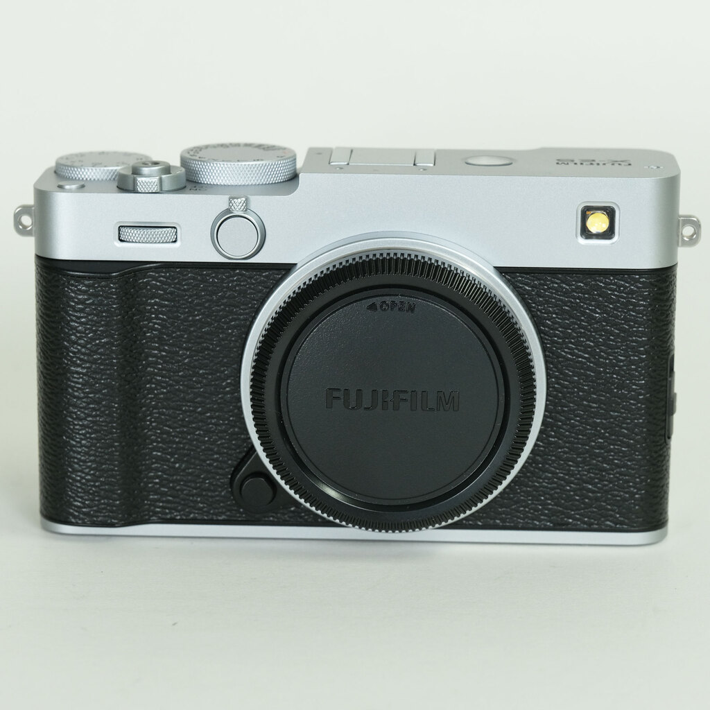FUJIFILM X-E5