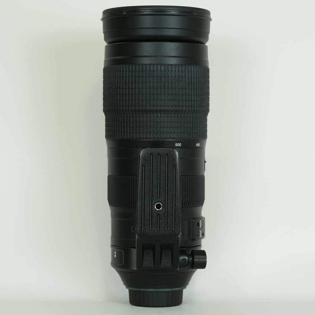 Nikon AF-S NIKKOR 200-500mm f/5.6E ED VR Nikon AF-S NIKKOR 200-500mm f/5.6E ED VR