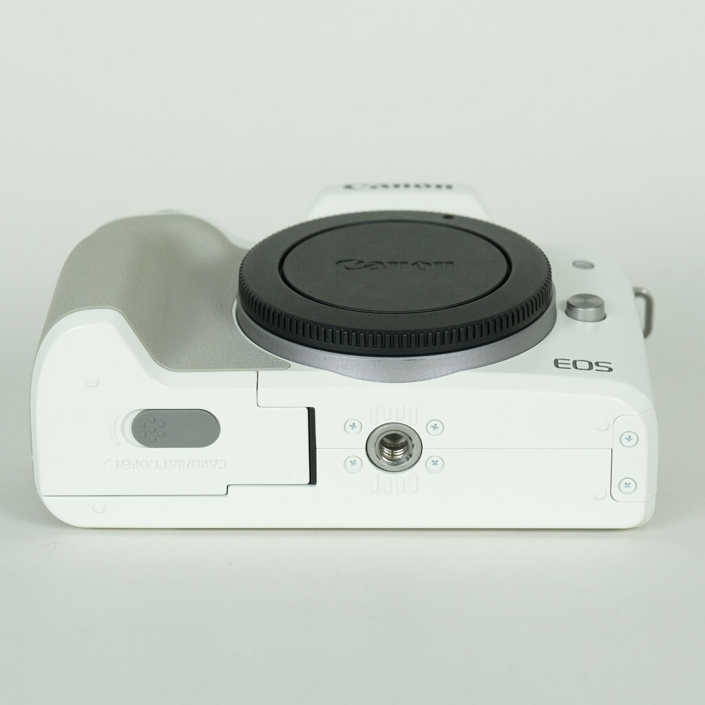 Canon EOS Kiss M2