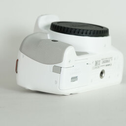 Canon EOS Kiss X7 ボディ ホワイト