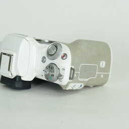 Canon EOS Kiss M