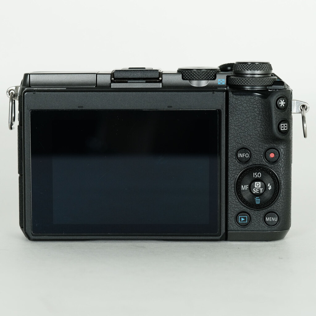 Canon EOS M6