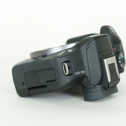 Canon EOS R50
