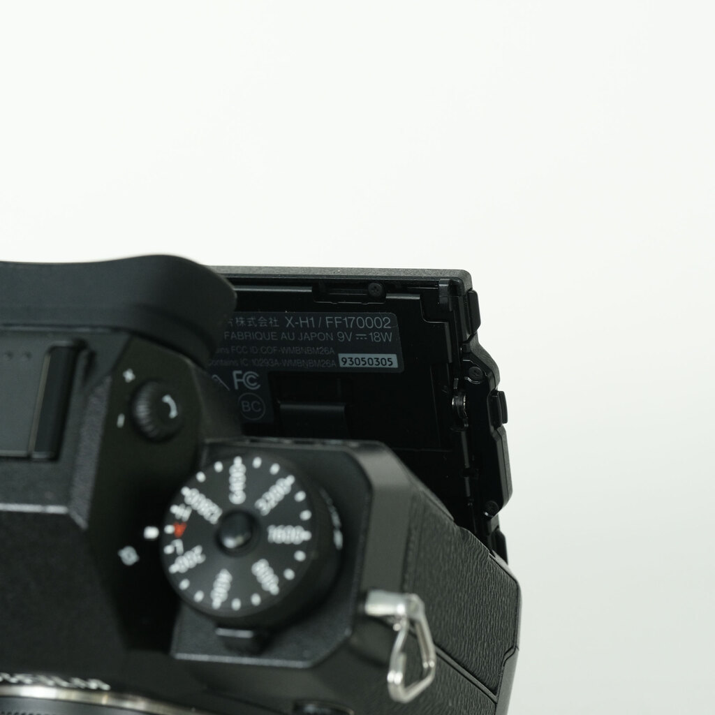 FUJIFILM X-H1