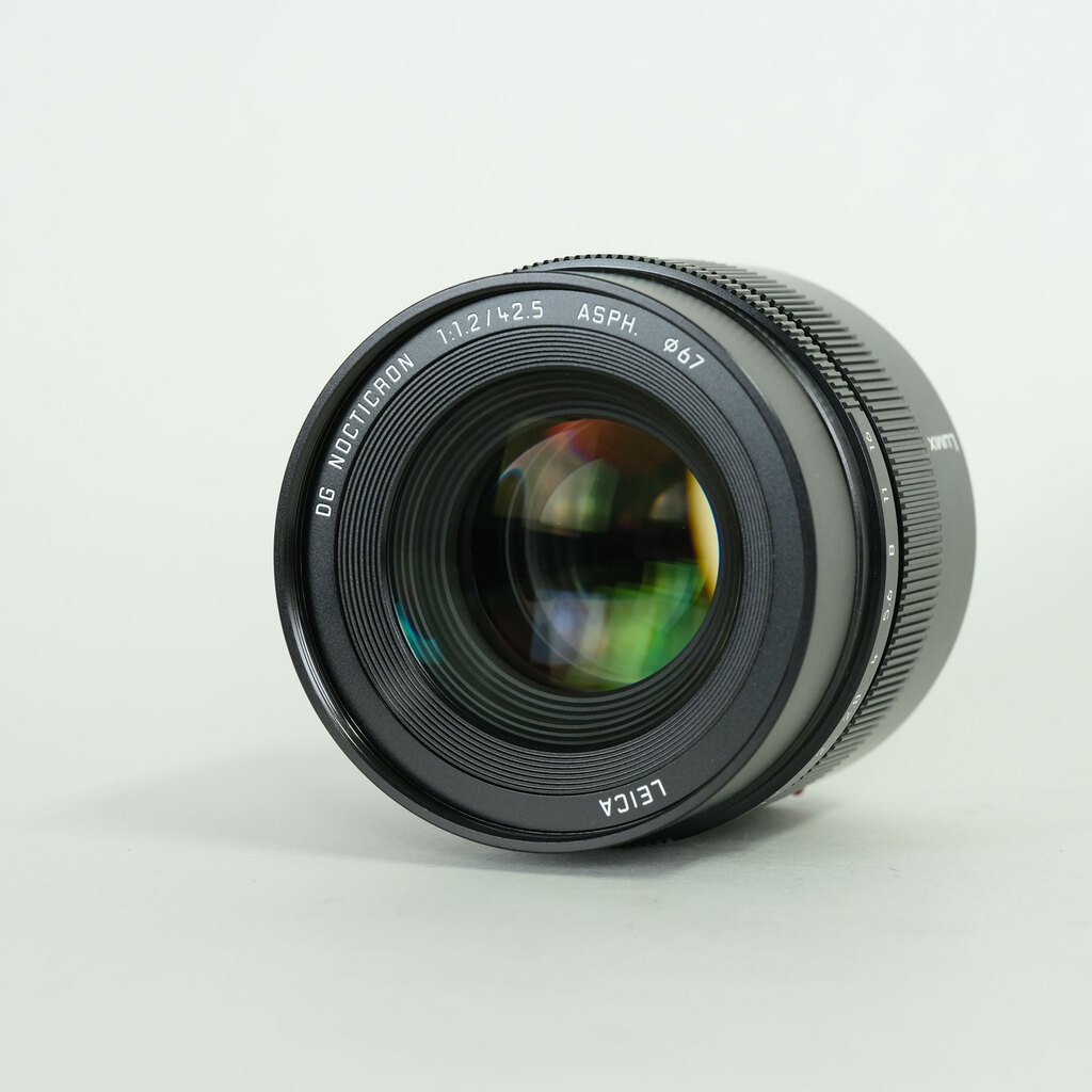 Panasonic LEICA DG NOCTICRON 42.5mm / F1.2 ASPH. / POWER O.I.S.