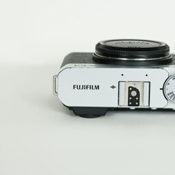 FUJIFILM X-E4 FUJIFILM X-E4